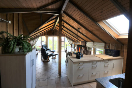 haus-luetthuus-wohnzimmer-kueche